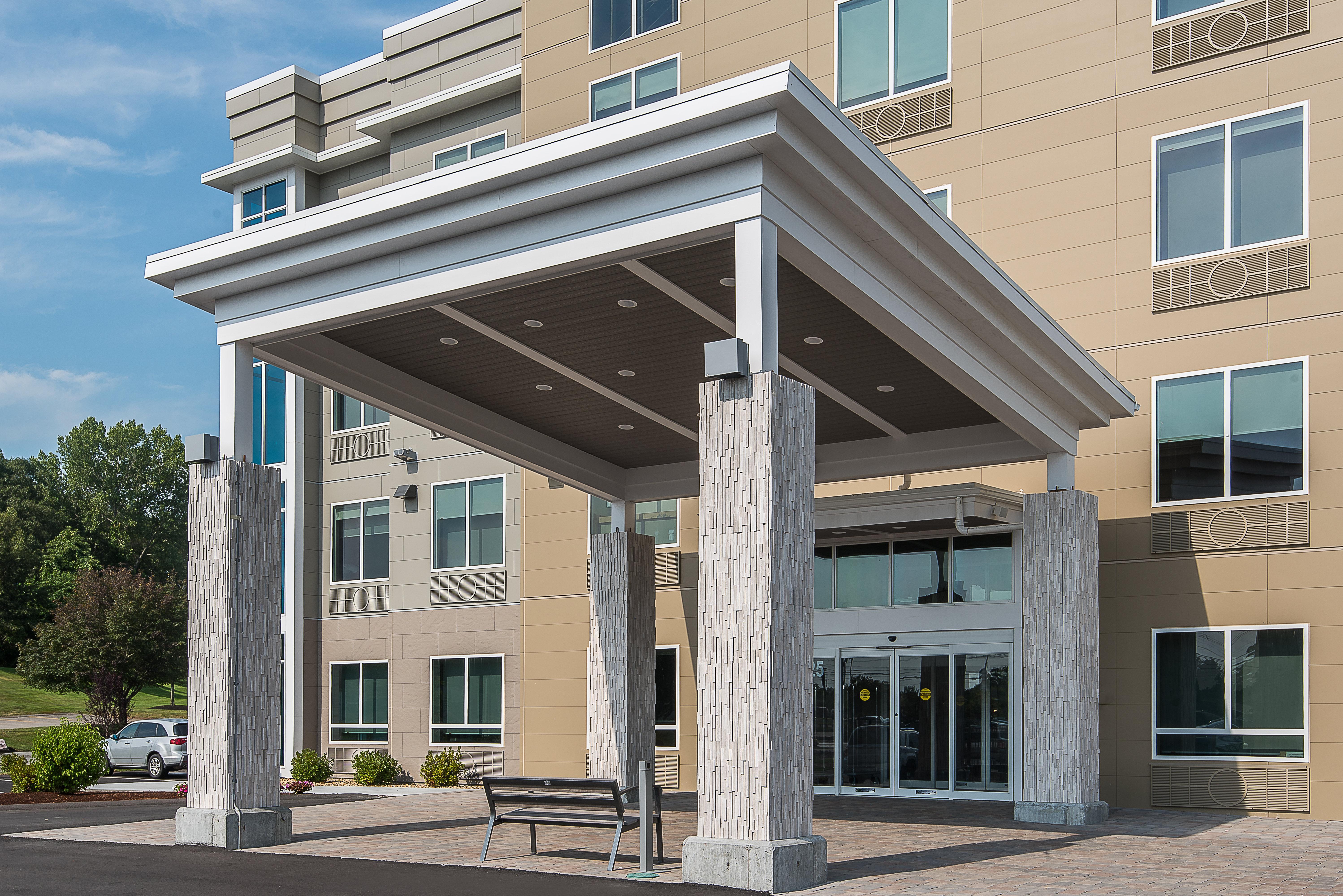 Holiday Inn Express & Suites Norwood, An Ihg Hotel Exterior photo